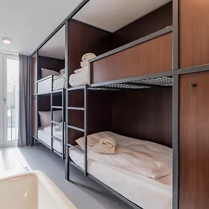 Nena Auberge de jeunesse Berlin