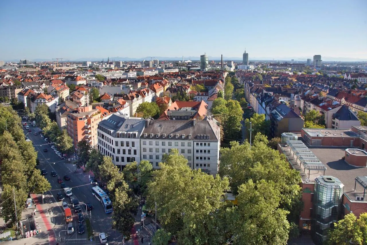 Hotel Rotkreuzplatz location